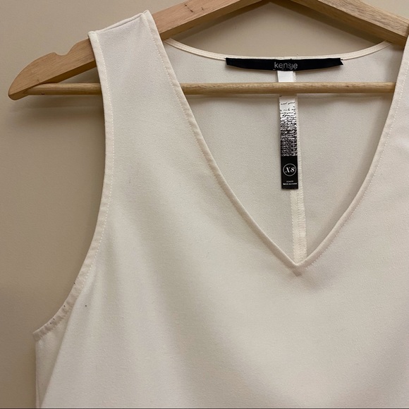 KENSIE Cropped White Sleeveless V-Neck Blouse Women’s XS - Picture 3 of 5
